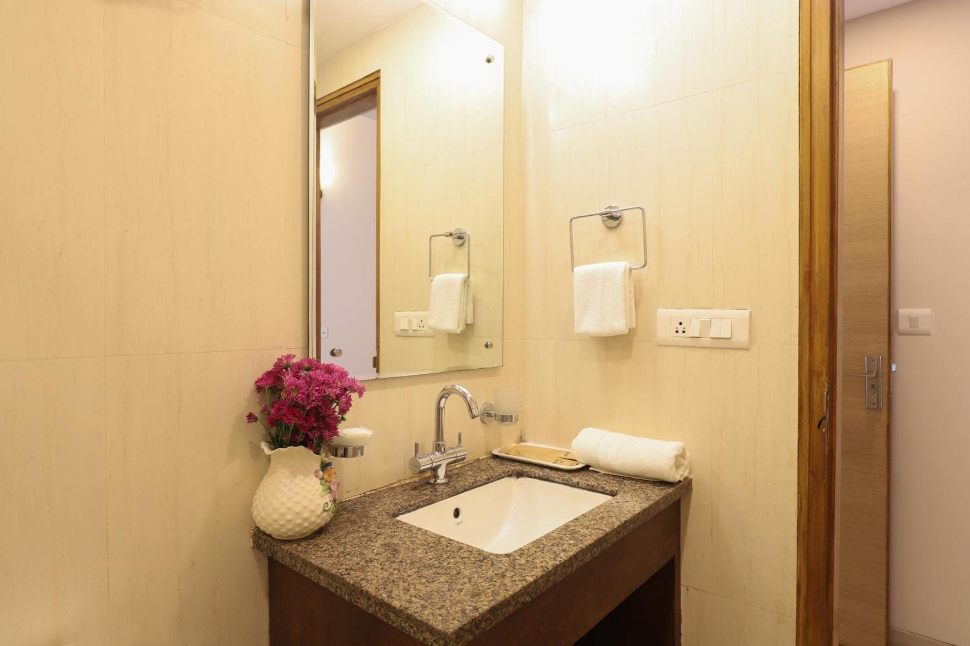 Veera Strand Park Serviced Apartments Near Calangute Εξωτερικό φωτογραφία